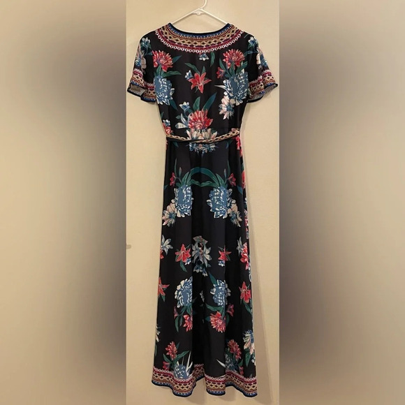 FLYING TOMATO Floral‎ Wrap Hi-Lo Dress in Black - Picture 5 of 10